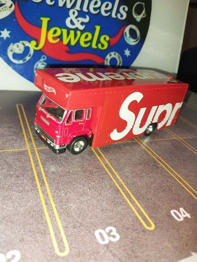 Supreme x Hot Wheels Fleet Flyer transport truck extremely rare