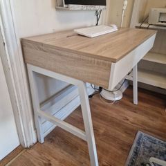 Office desk with 2 drawers and opening flaps