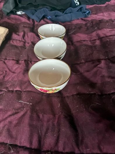 OLD Country Rose - Royal Albert - various