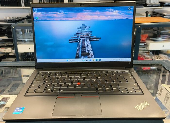 Lenovo ThinkPad E14 Laptop 14" Intel i7-1165G7 (11th Gen) 16GB RAM 500GB SSD Windows 11 Pro