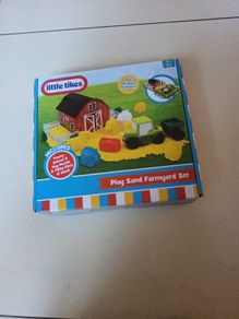Little Tikes Play Sand & Farm Set.  Age  3+ Years. B.N.W.T