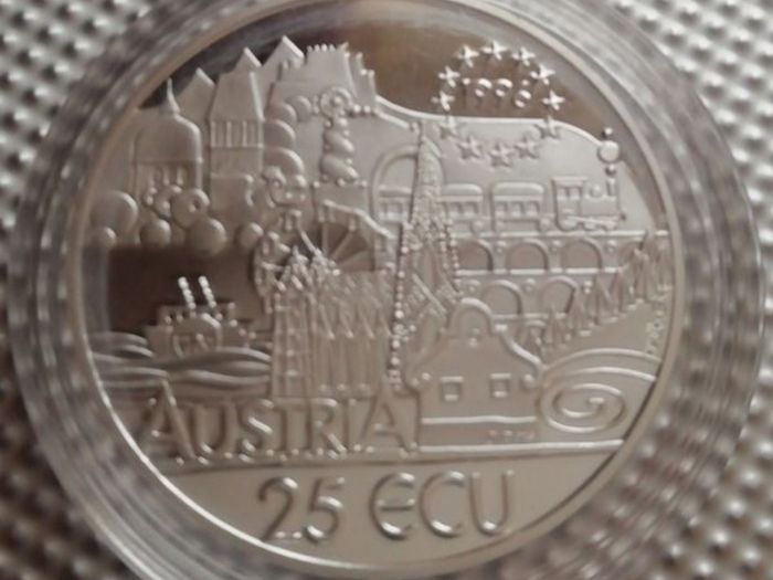 1996 Austria Wolfgang Amadeus Mozart Silver proof 25ecu coin. Official commemorative collection