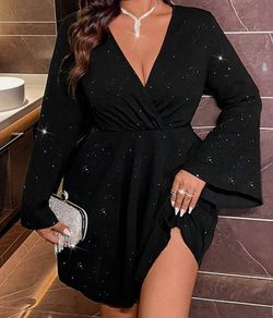 BNWT Amazing Dress size 18 + matching belt available