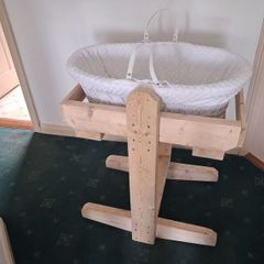 Moses Basket Holder
