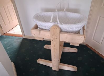 Moses Basket Holder
