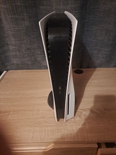 Playstation 5 disc edition with 1 game