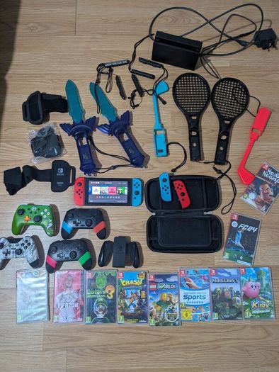 Nintendo Swith Bundle including 10 games and sport