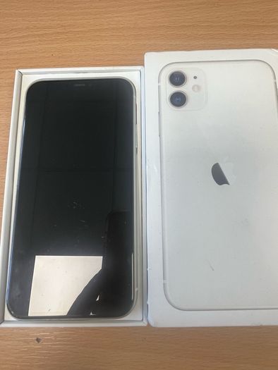 Iphone11 (white 128gb)
