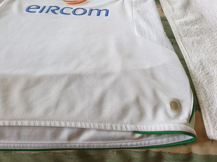 Ireland Football Long Sleeve Away Jersey 2006 to 2007 Small Adult Umbro