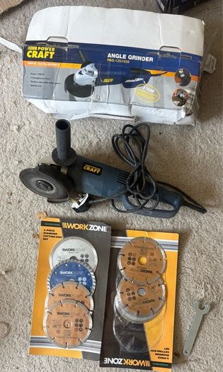 Power Craft 1020W Angle Grinder With Diamond Cutting Discs