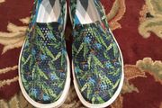 Crocs Shoes size EU-31, UK-12.5