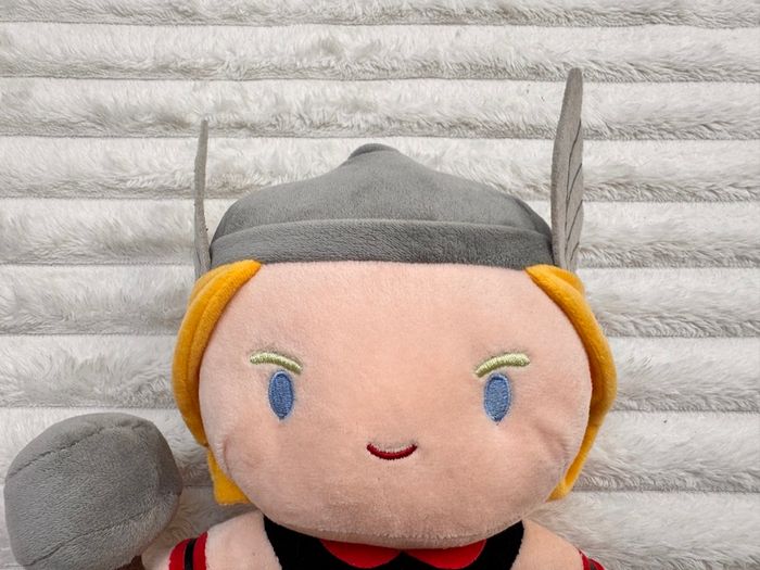 Universal Studios Marvel Thor Avengers approx. 25 cm. Used Please see photos