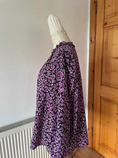 Dunnes floral print top size 18 New with tags
