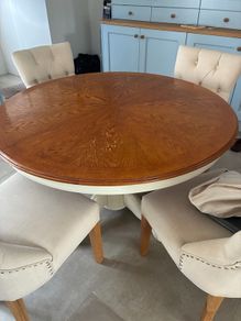 Round table