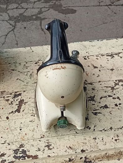 Vintage Tilley Iron