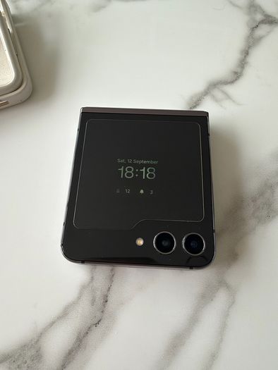 Samsung Galaxy Z Flip 5 256GB