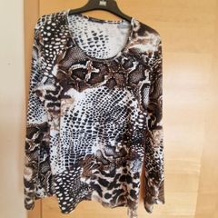 2 leopards print tops 18
