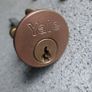 Yale Cylinder with 4 Keys Image 2