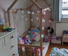 day bed/ play bed