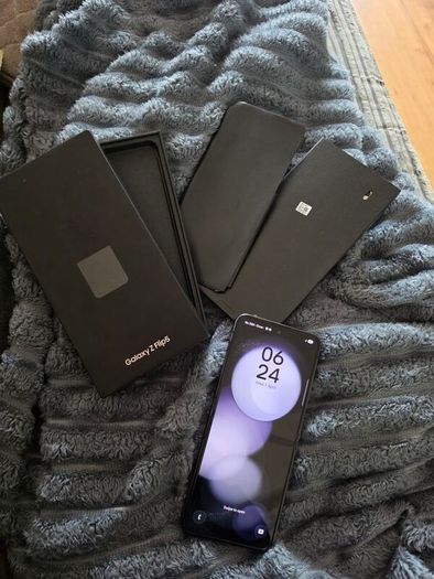 Samsung Galaxy Z Flip5