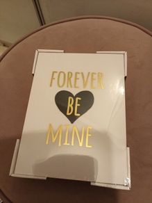 Gold box frame print