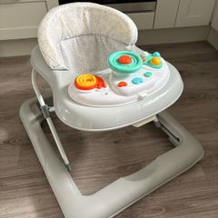 Babylo easy up baby walker