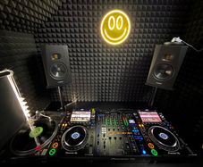 DJ USB with Free 121 DJ Lesson on Industry Standard Equipment, 24 years experience