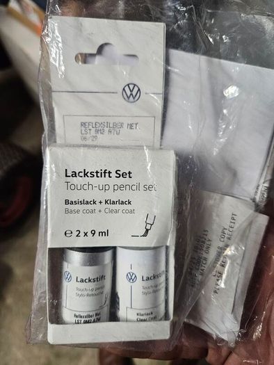 Volkswagen Reflex Silver Metallic Touch Up Paint Set