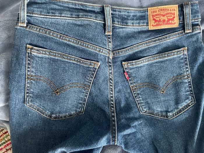 Levis 315