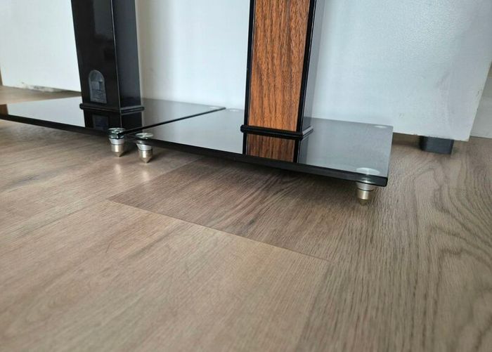 Speaker stands