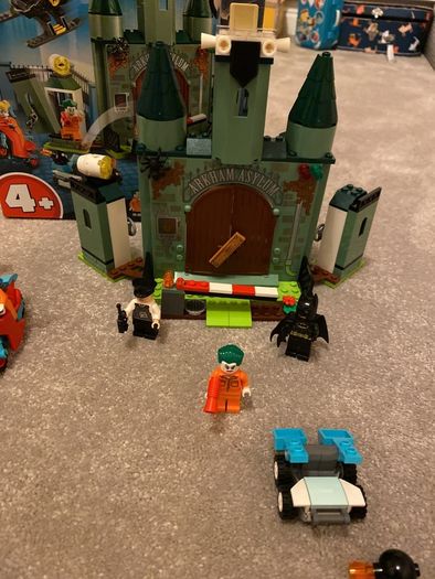 Lego Batman 76138