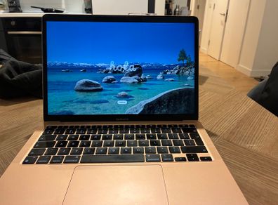 MacBook Air 2020 8GB RAM 512GB memory