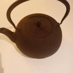 Large 2L Traditional Cast Iron Teapot Tetsubin  Hobnail Pattern