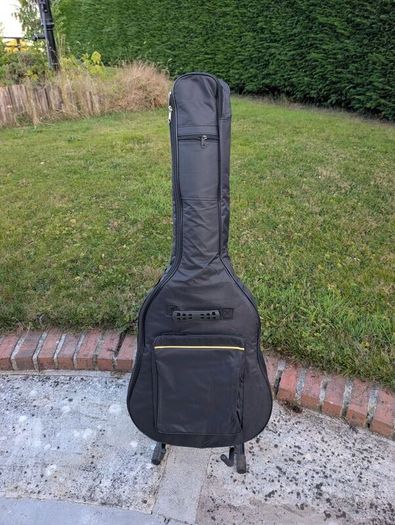 Yamaha F310 Acoustic Guitar