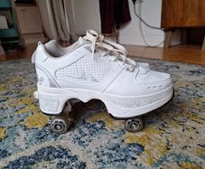 roller skates duvetset Size 5.