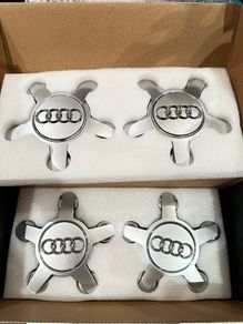 Audi floating center caps