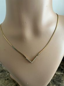 Gold tone Avon necklace