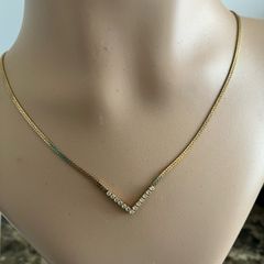 Gold tone Avon necklace