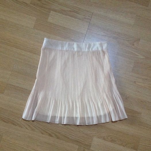 Beige mini skirt