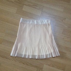 Beige mini skirt