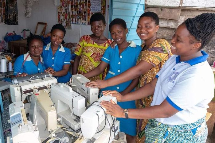 Wanted: Sewing Machines