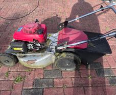 lawn mover Honda engine  self drive