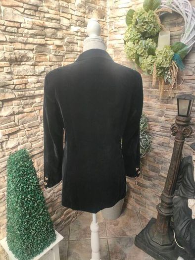 Betty Barclay vintage black velvet blazer