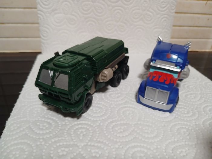 Transformers Hound and Optimus