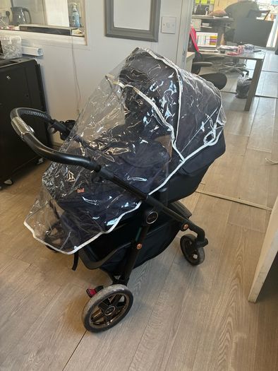 Complete sliver cross Pram system for sale
