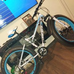 Brand new used 3 times Ningge Jieshi  brand mountain bike  really good bilkes absolutely bargain if your kid is looking for one for Christmas