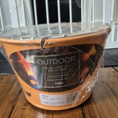 Small bucket bbq