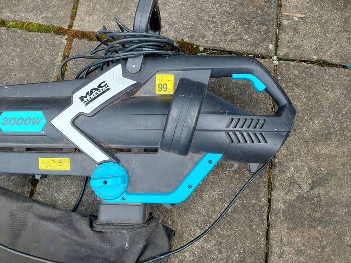 leaf blower