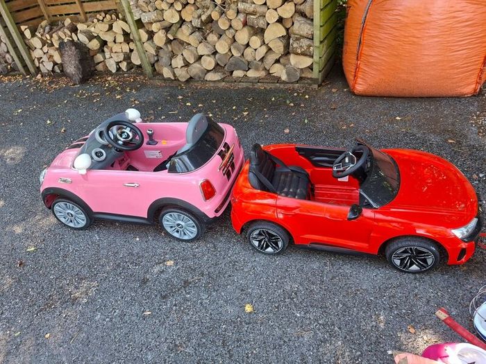 Kids ride on car