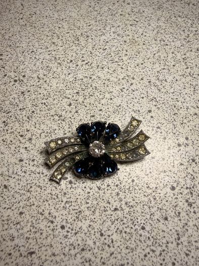 21 Vintage Brooches